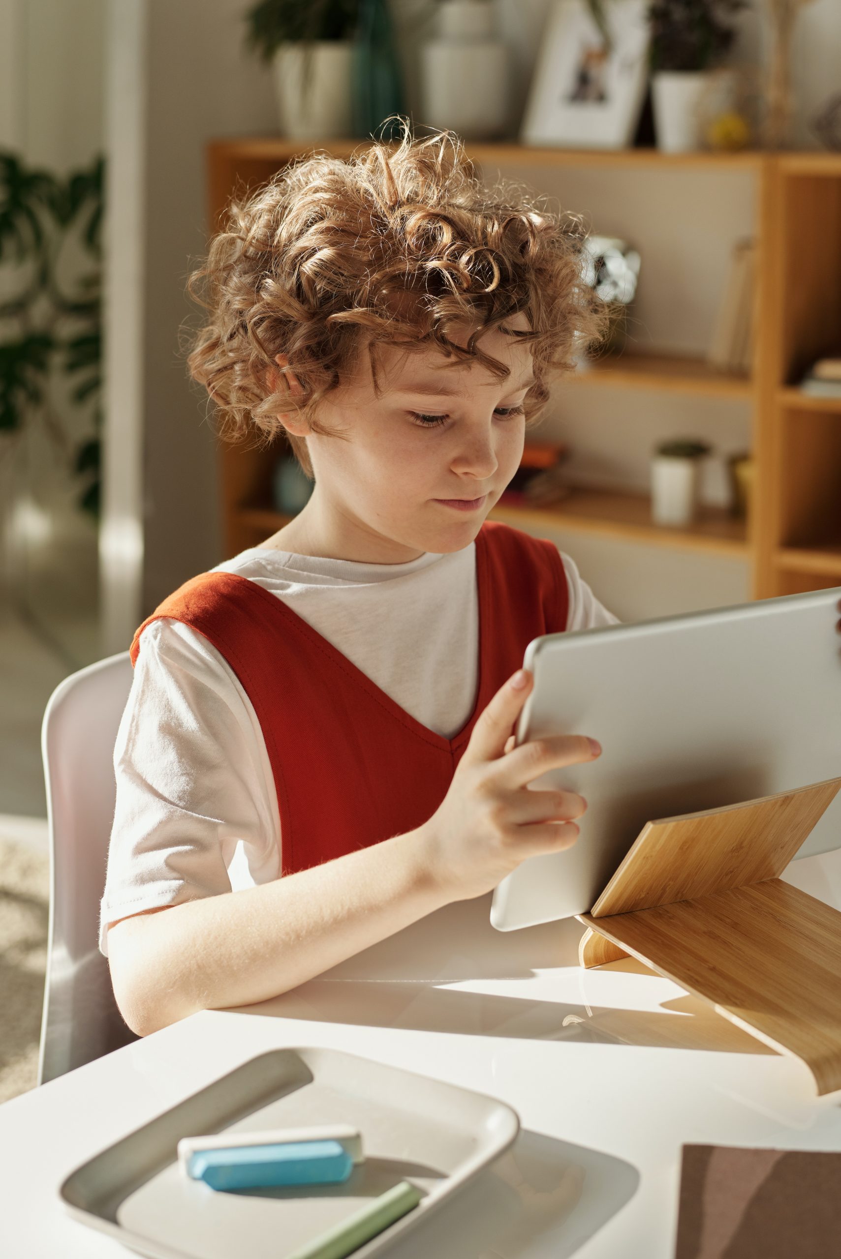 pexels julia m cameron 4145076 scaled - How internet benefits your children